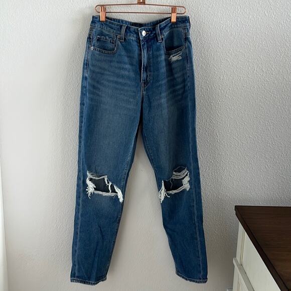 American Eagle Comfort Stretch Waistband Mom Jean Blowout Knee Distressed 6 - Picture 1 of 9